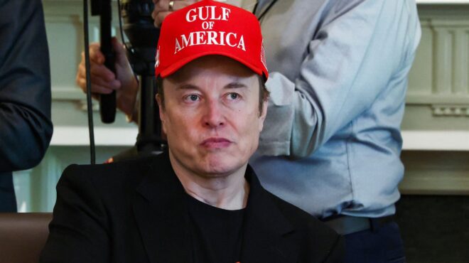 η-tesla-διαψεύδει-ότι-ψάχνει-αντικαταστάτ-563590390