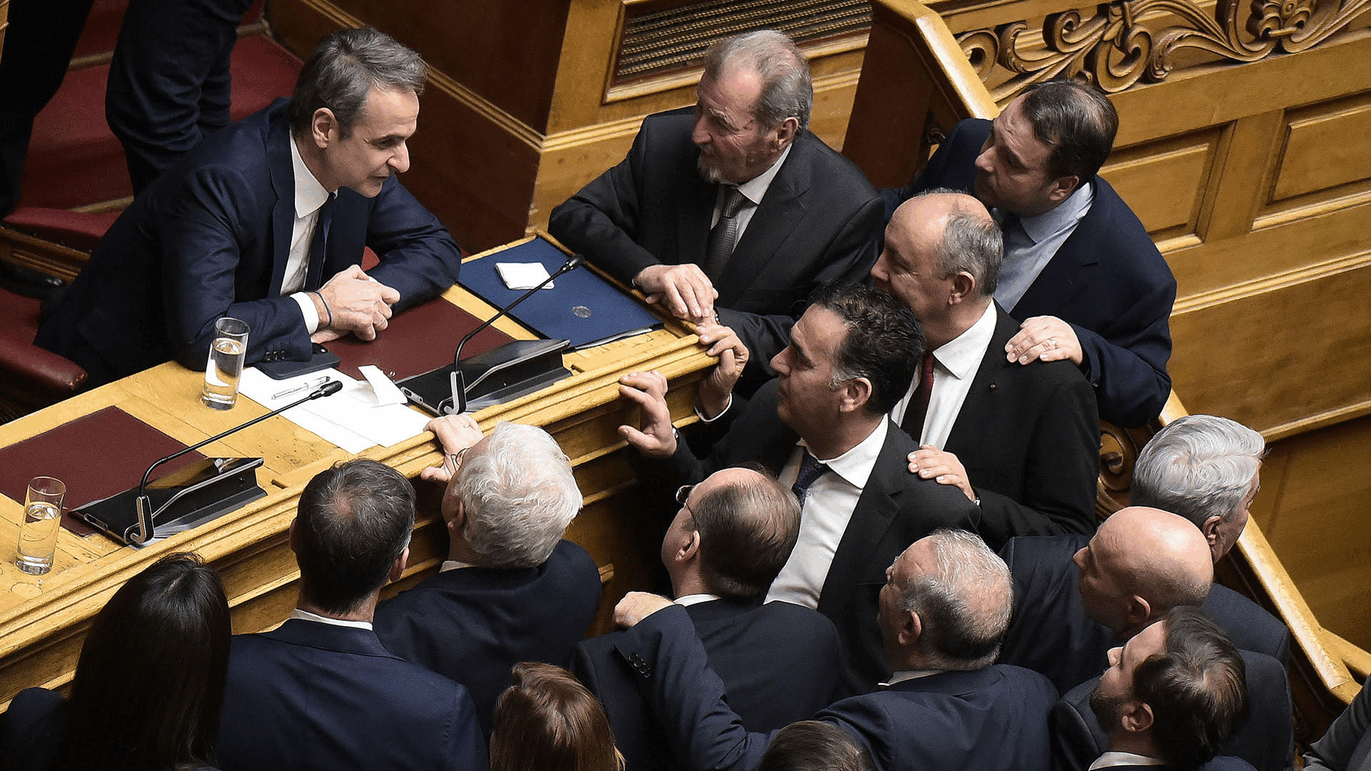 από-τον-σκληρό-δικομματισμό-στον-κατα-563624389