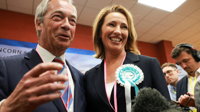 βρετανία-το-κόμμα-του-φάρατζ-κέρδισε-έ-563590555