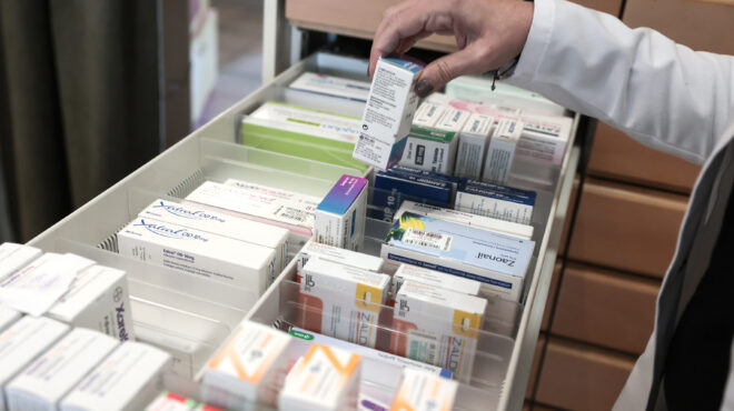 eπαιρνα-10-ευρώ-για-κάθε-συνταγή-και-από-563637877