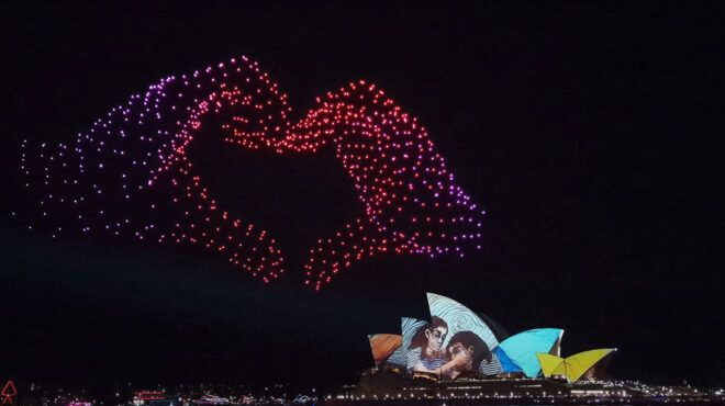 πείτε-το-με-drones-στον-νυχτερινό-ουρανό-της-563628175