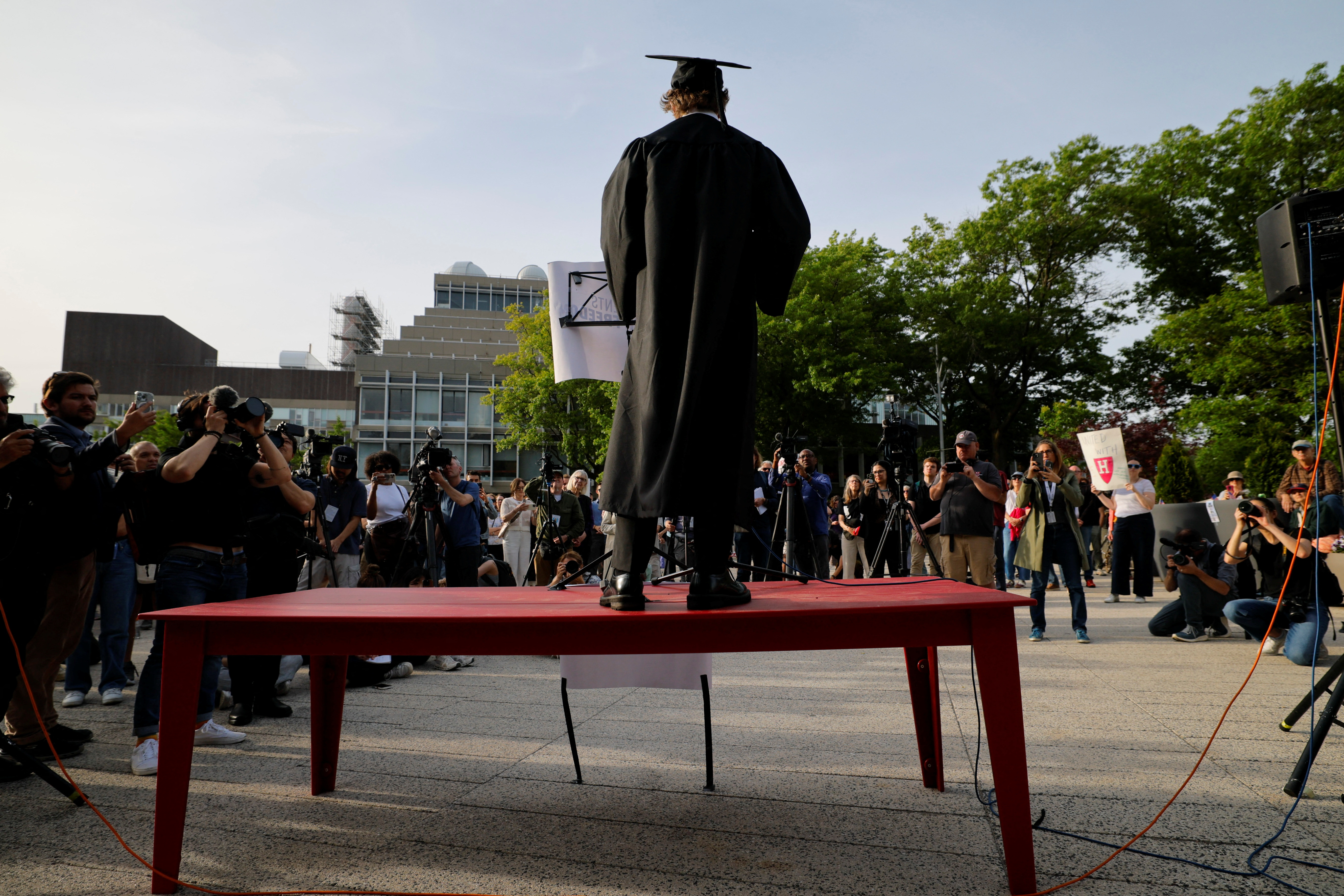 ΗΠΑ: Διακοπή των ραντεβού για βίζα σε ξένους φοιτητές – Εντείνονται οι έλεγχοι στα social media-2