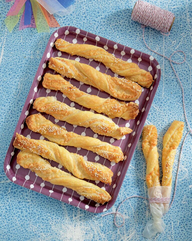 κριτσίνια-σφολιάτας-με-κεφαλογραβιέ-563611087