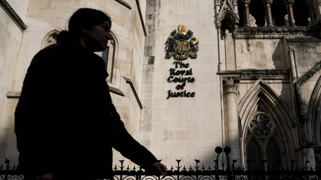 βρετανία-στη-φυλακή-δικαστής-για-σύγχ-563591590