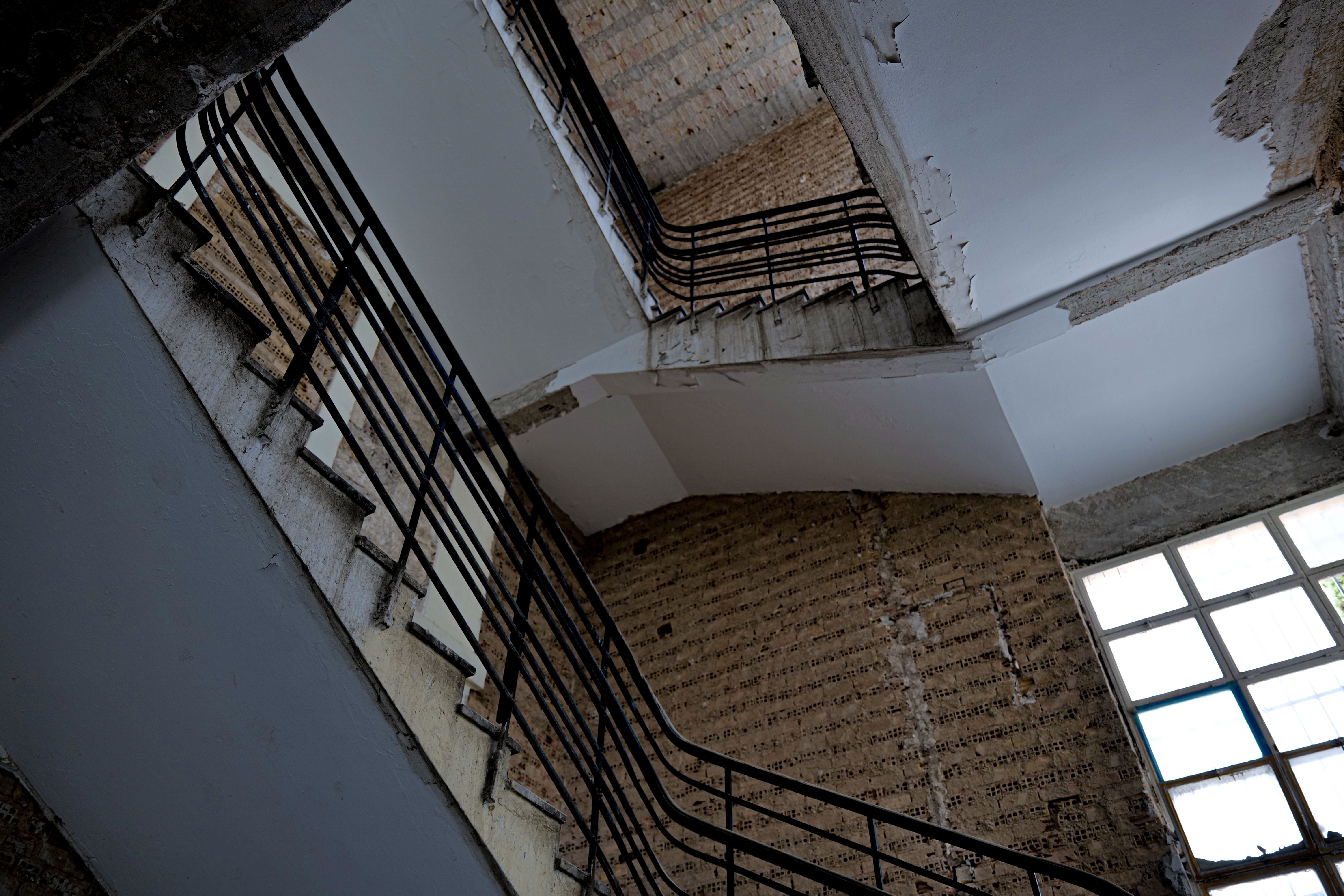 Το Καλλιτεχνικό Γυμνάσιο βρίσκει στέγη στο εμβληματικό διατηρητέο των Εξαρχείων – Φωτορεπορτάζ της «Κ»-2