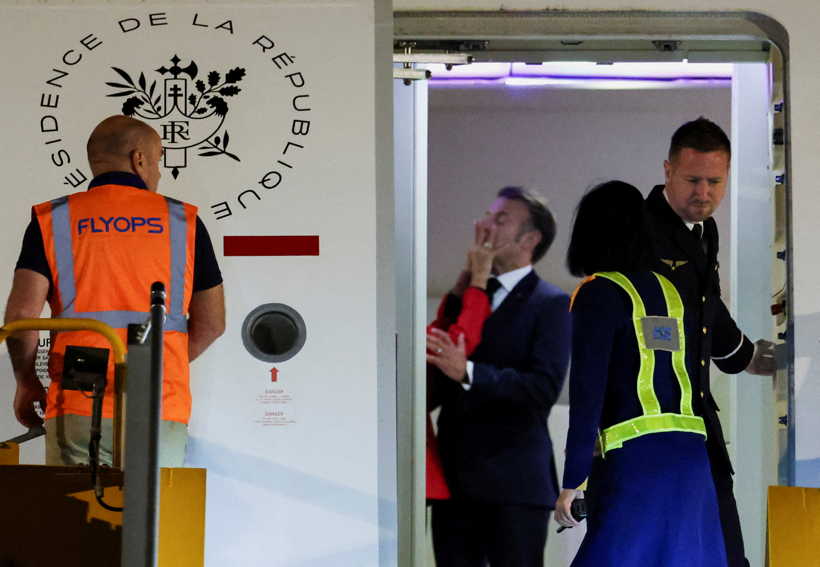 Εμανουέλ και Μπριζίτ Μακρόν: «Πανικός κι απελπισία» μετά το χαστούκι της πρώτης κυρίας στον Γάλλο πρόεδρο-3