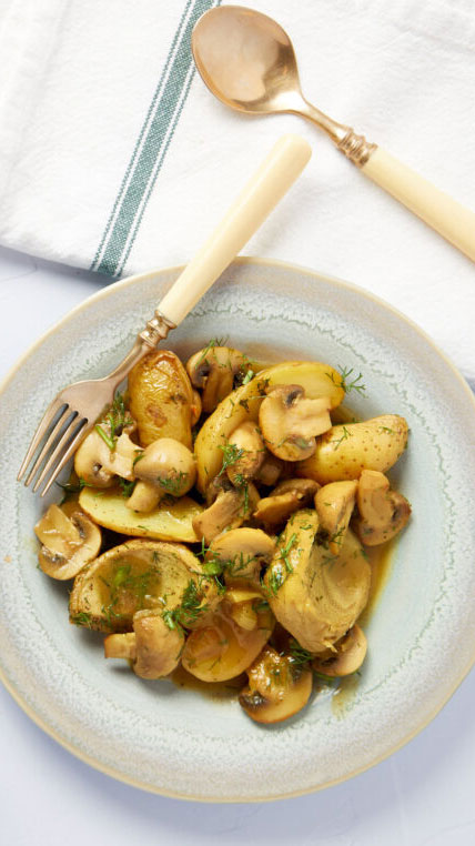 μαγειριά-με-πατάτες-αγκινάρες-και-μαν-563613868