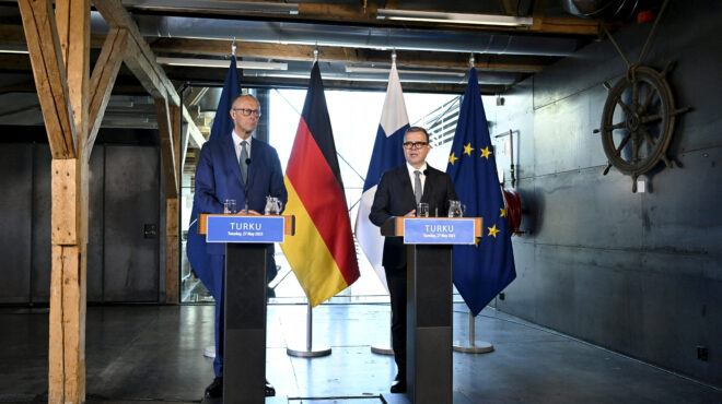 τετ-α-τετ-μερτς-ζελένσκι-στο-βερολίνο-563634007