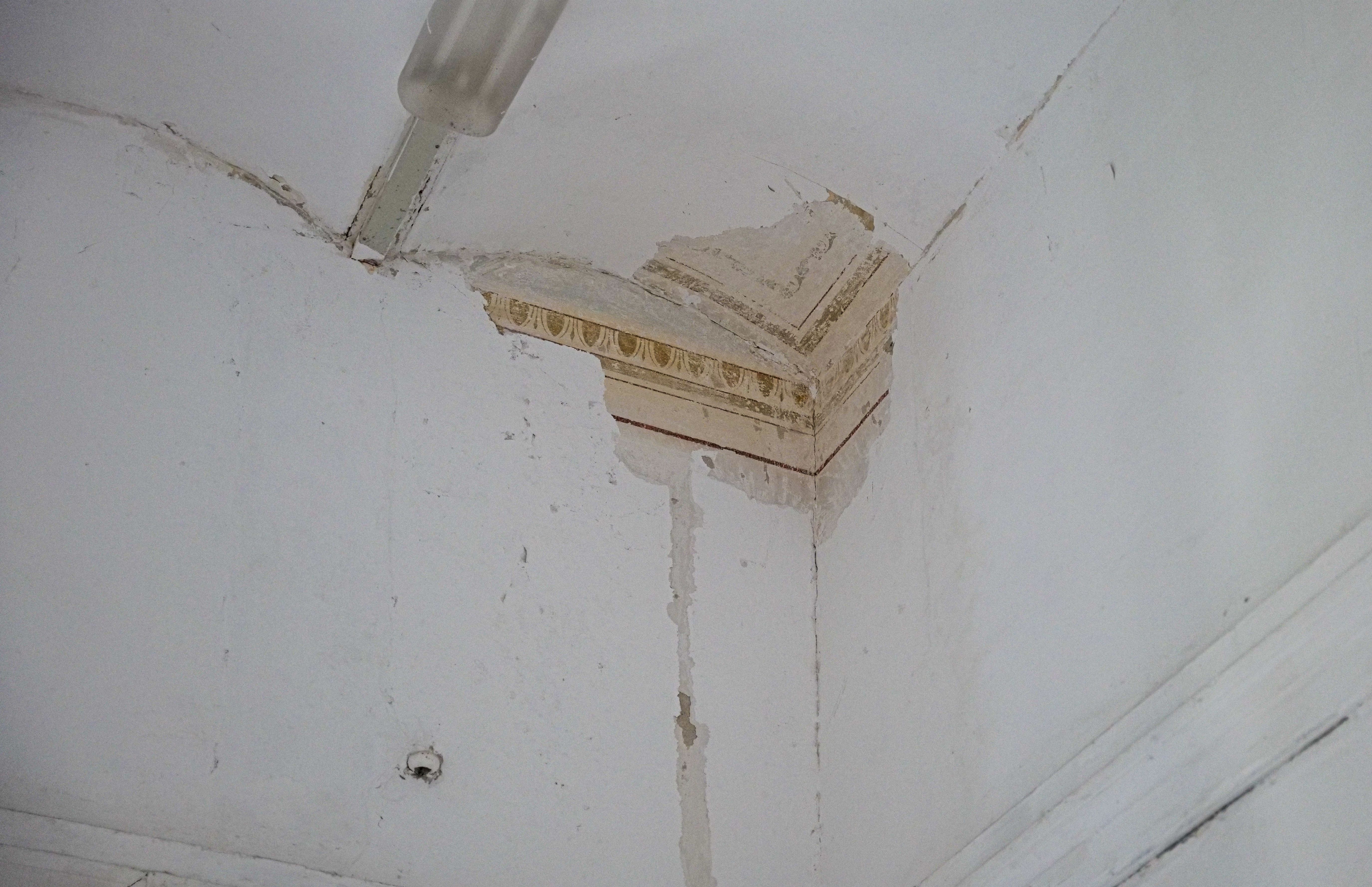 Το Καλλιτεχνικό Γυμνάσιο βρίσκει στέγη στο εμβληματικό διατηρητέο των Εξαρχείων – Φωτορεπορτάζ της «Κ»-17