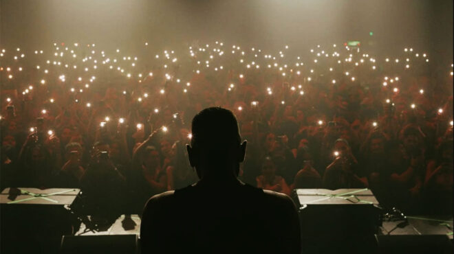 μουσική-τι-βρίσκουν-οι-έφηβοι-στην-τρα-563606266