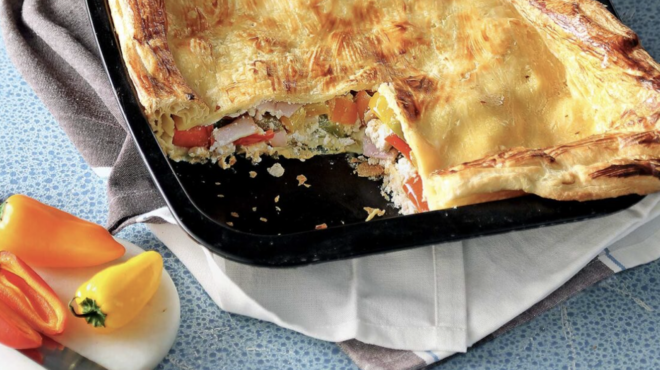 πιπερόπιτα-με-φέτα-και-σφολιάτα-563636476