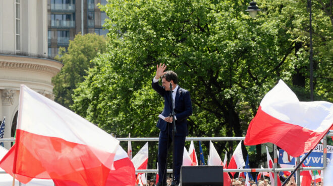 πολωνία-μικρό-προβάδισμα-για-τον-υποψ-563633980