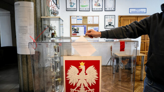 εκλογές-στην-πολωνία-ολα-ανοιχτά-για-τ-563628067