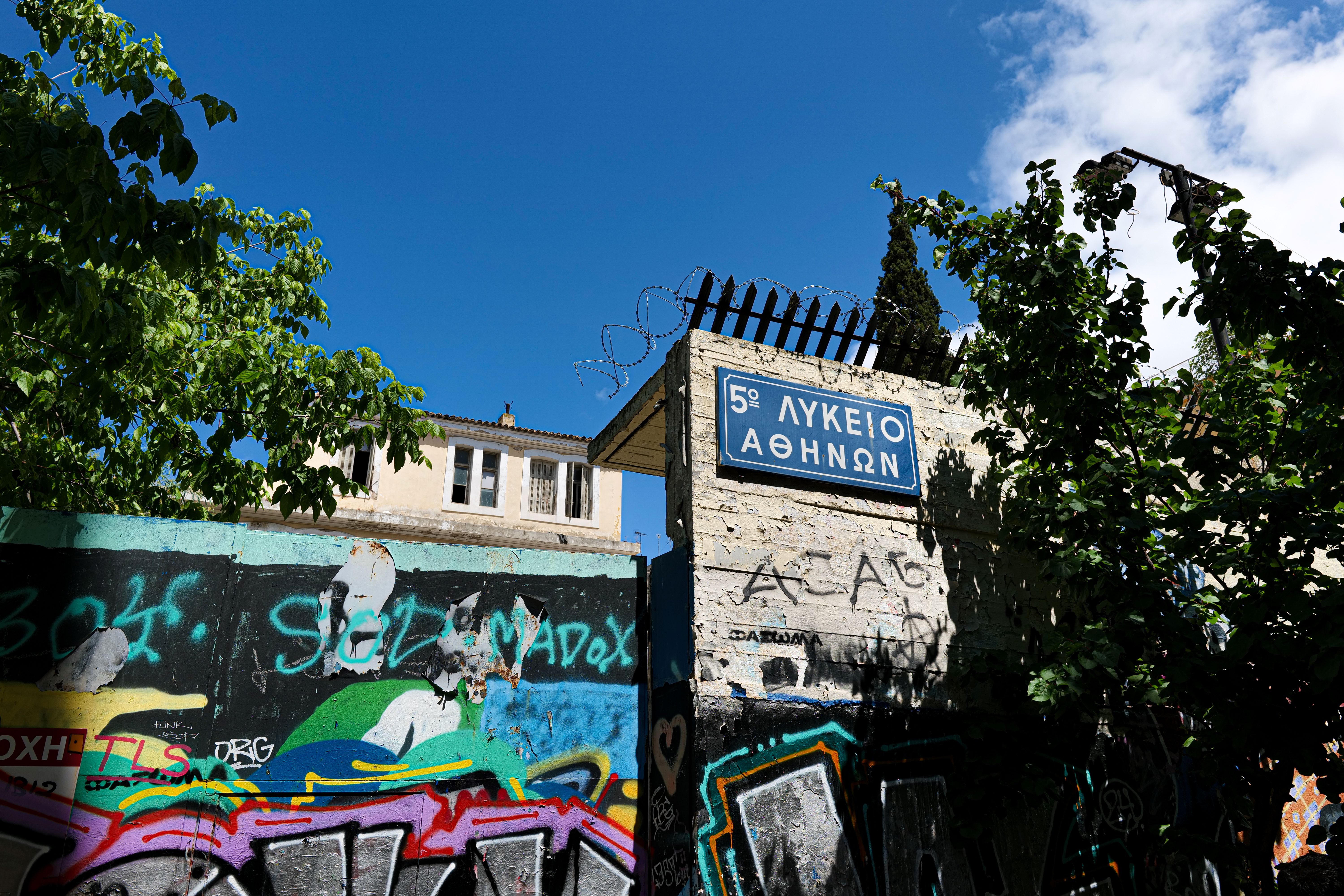 Το Καλλιτεχνικό Γυμνάσιο βρίσκει στέγη στο εμβληματικό διατηρητέο των Εξαρχείων – Φωτορεπορτάζ της «Κ»-19