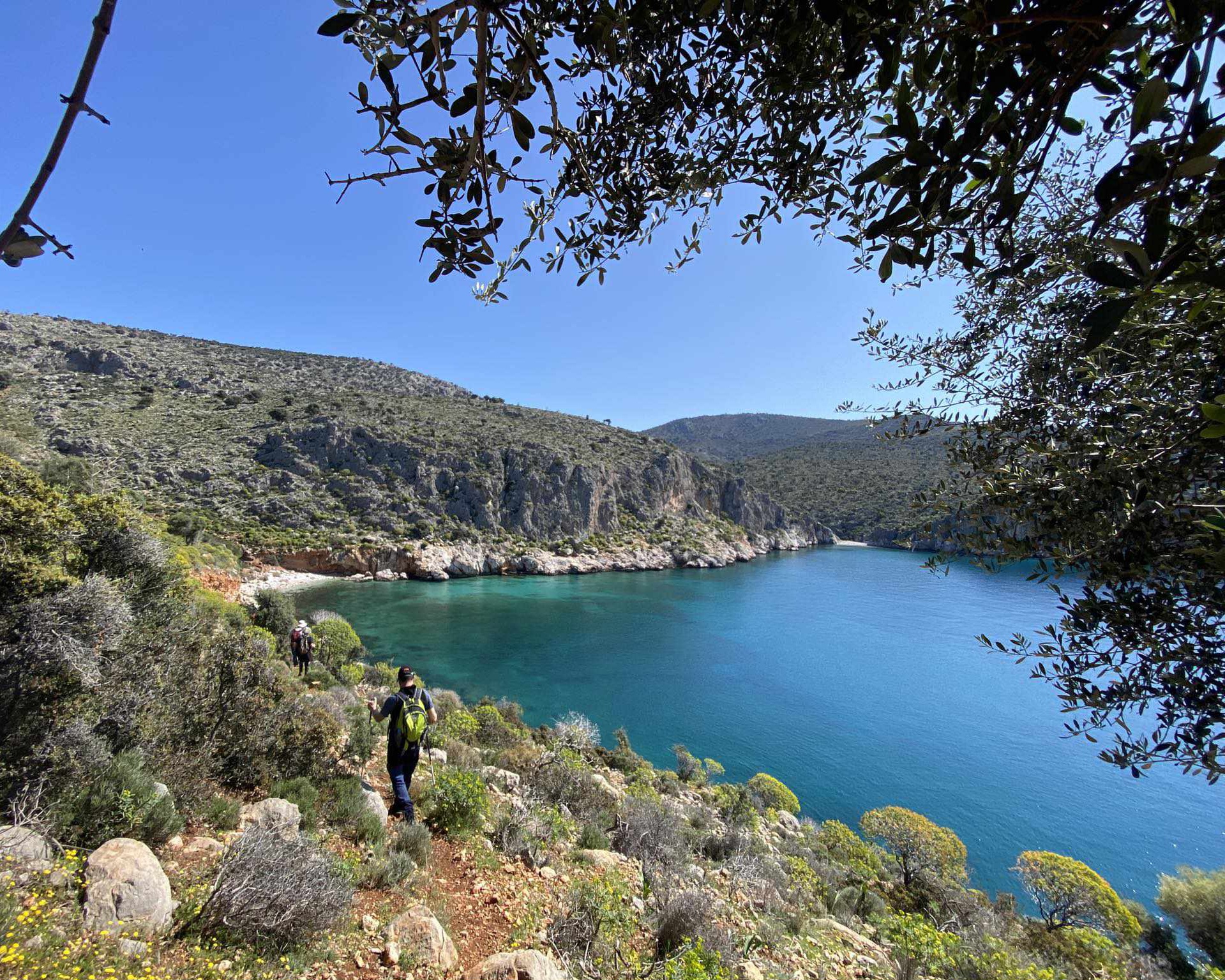 Η Πελοπόννησος με τα πόδια: 12 μονοπάτια,1.700 χιλιομέτρα-9