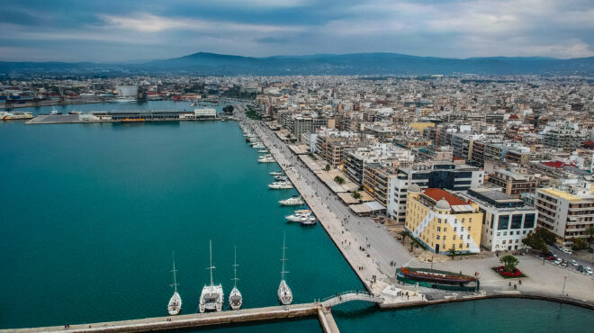 μηχανική-βλάβη-σε-επιβατικό-πλοίο-από-563604205