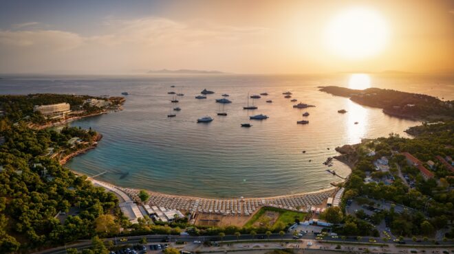 γαλάζιες-σημαίες-η-ελλάδα-δεύτερη-στο-563615326