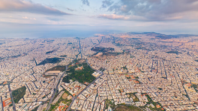 η-τέλεια-καταιγίδα-της-ελληνικής-στ-563620408