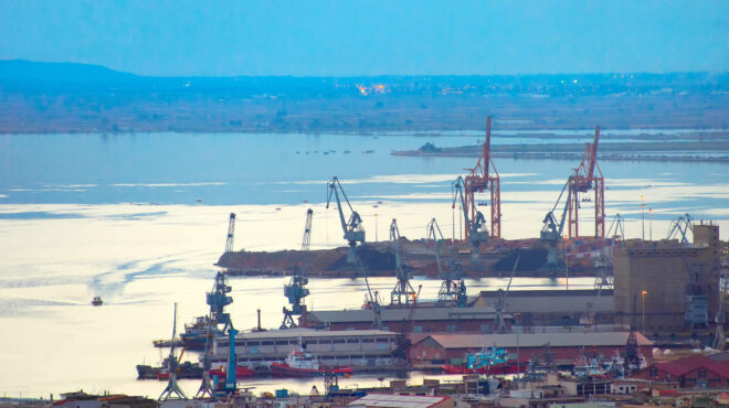 αλλαγή-φρουράς-και-σελίδας-στον-ολθ-563612128