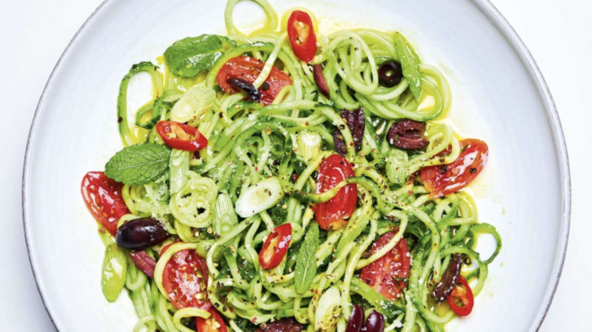 αγγουροσαλάτες-6-ολόδροσες-συνταγές-γ-563626249