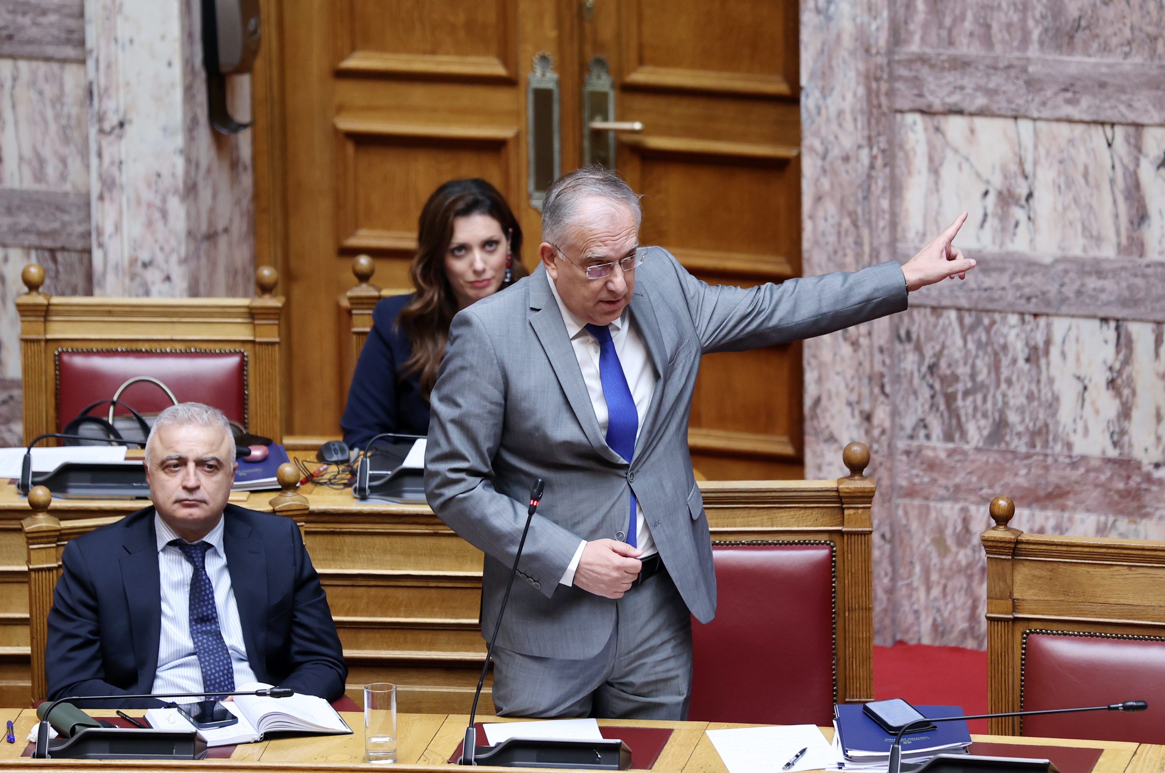 Σφοδρή αντιπαράθεση Θεοδωρικάκου – Κωνσταντοπούλου για τη Γάζα-1