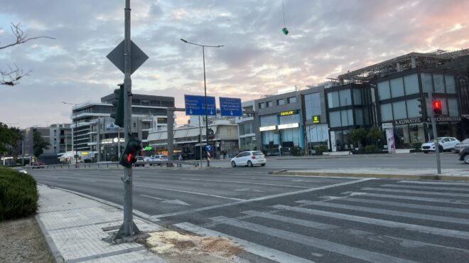 αλιμος-τέσσερις-τραυματίες-μετά-από-τ-563608882