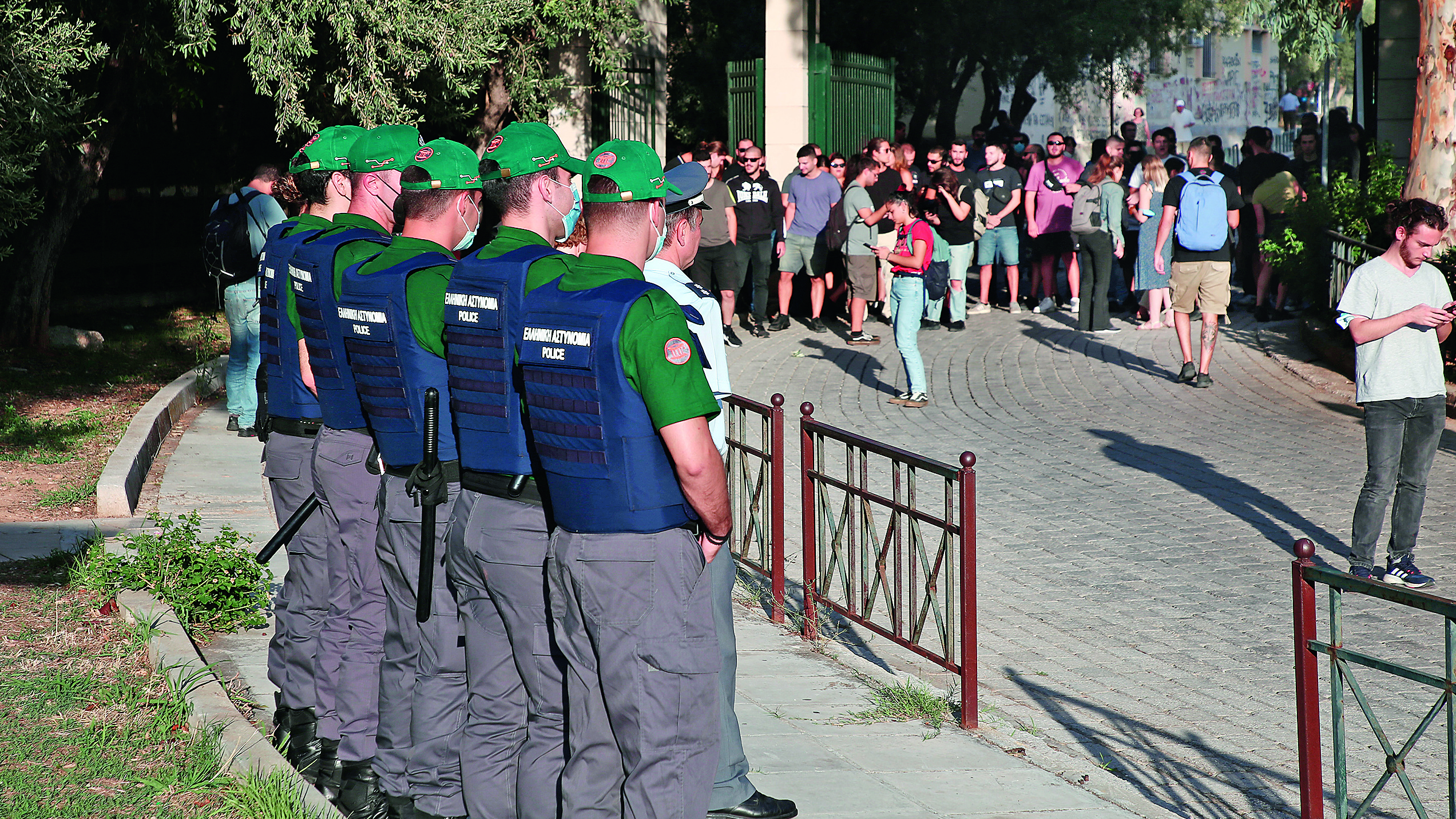 με-σύστημα-γηπέδων-η-είσοδος-στις-σχολ-563606176