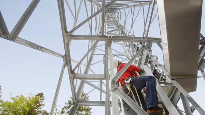 η-vodafone-φέρνει-την-ταχύτητα-του-5g-στο-94-του-πλ-563607808