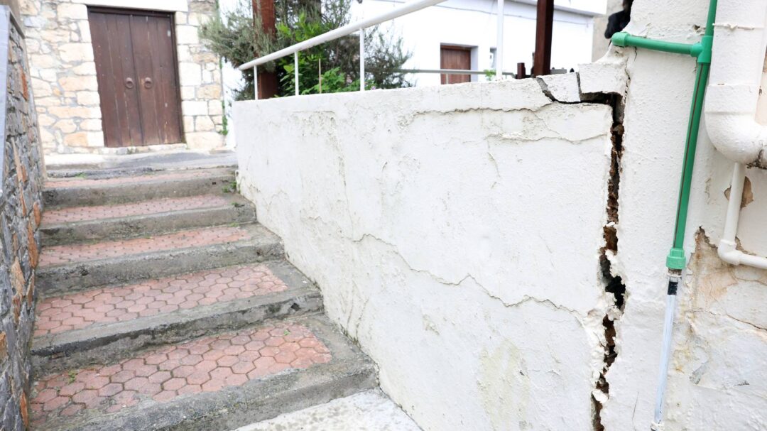 το-χωριό-που-μετακινείται-οι-μελέτες-α-563590969