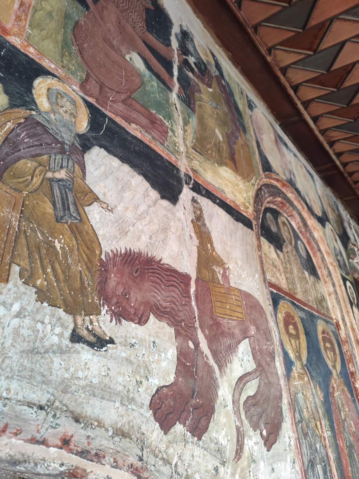 Σεισμός στο Αγιο Ορος: Η ανακοίνωση του ΥΠΠΟ για την καταγραφή των ζημιών-6