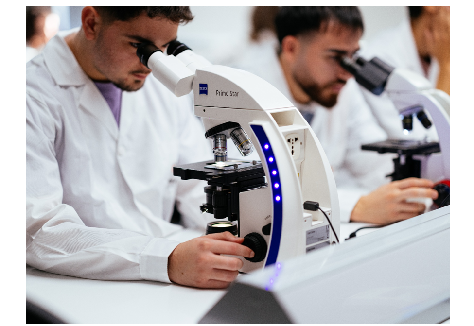 Ο φαρμακοποιός συμβάλλει στην ποιότητα ζωής και στην υγεία των ανθρώπων-1