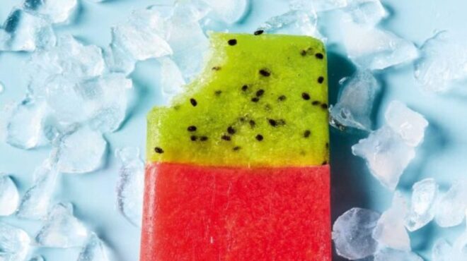 γρανίτα-ξυλάκι-με-καρπούζι-και-ακτινί-563670667