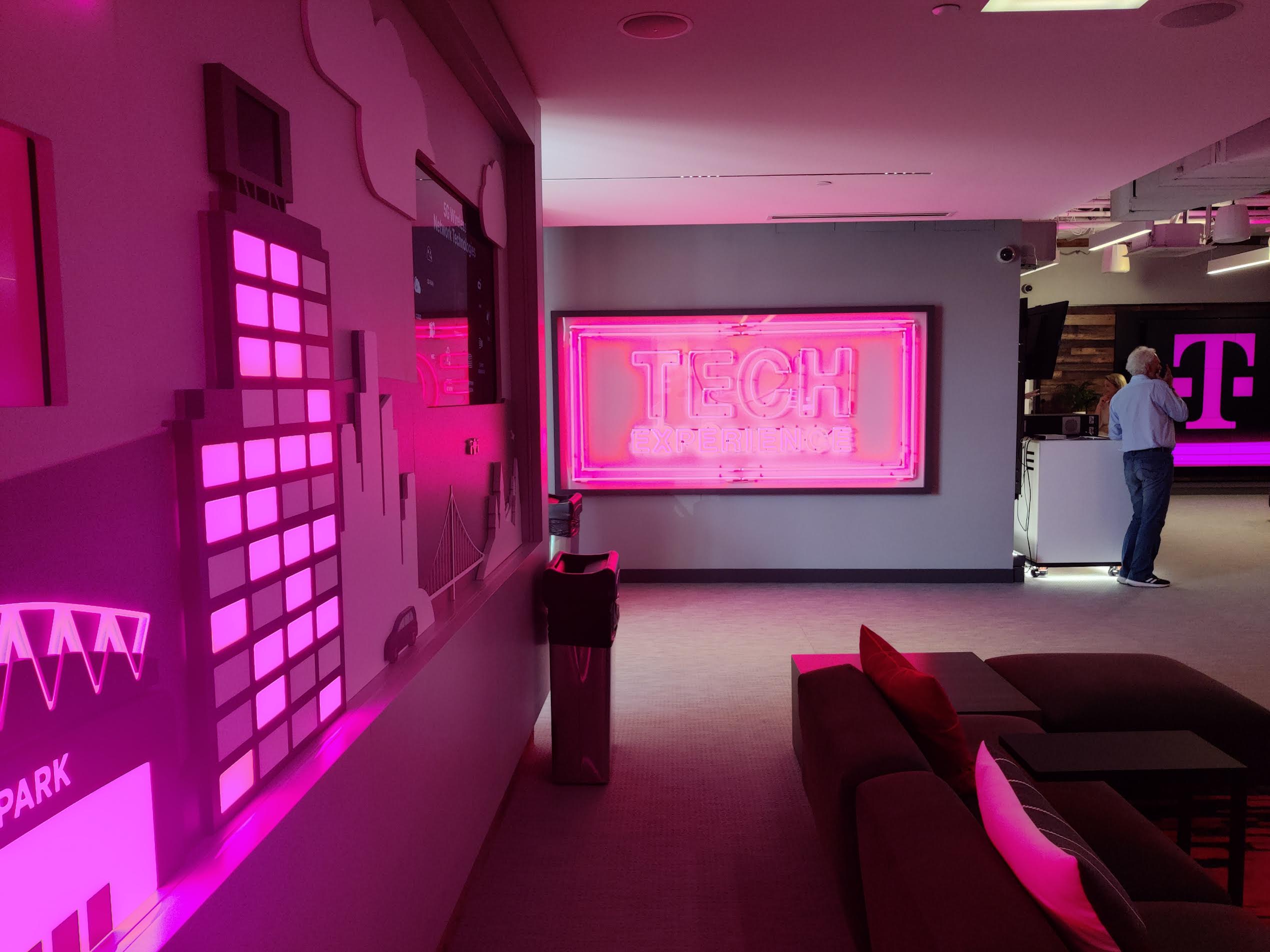 Η «Κ» στο αρχηγείο της T-Mobile US: Η «ναυαρχίδα» του Ομίλου Telekom έχει ελληνικές ρίζες-4