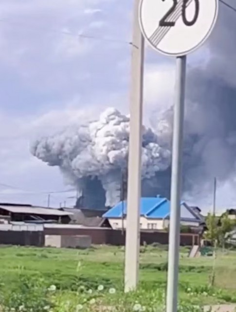 Πόλεμος στην Ουκρανία: Μεγάλη επίθεση σε ρωσικές βάσεις – Πάνω από 40 μαχητικά καταστράφηκαν-1