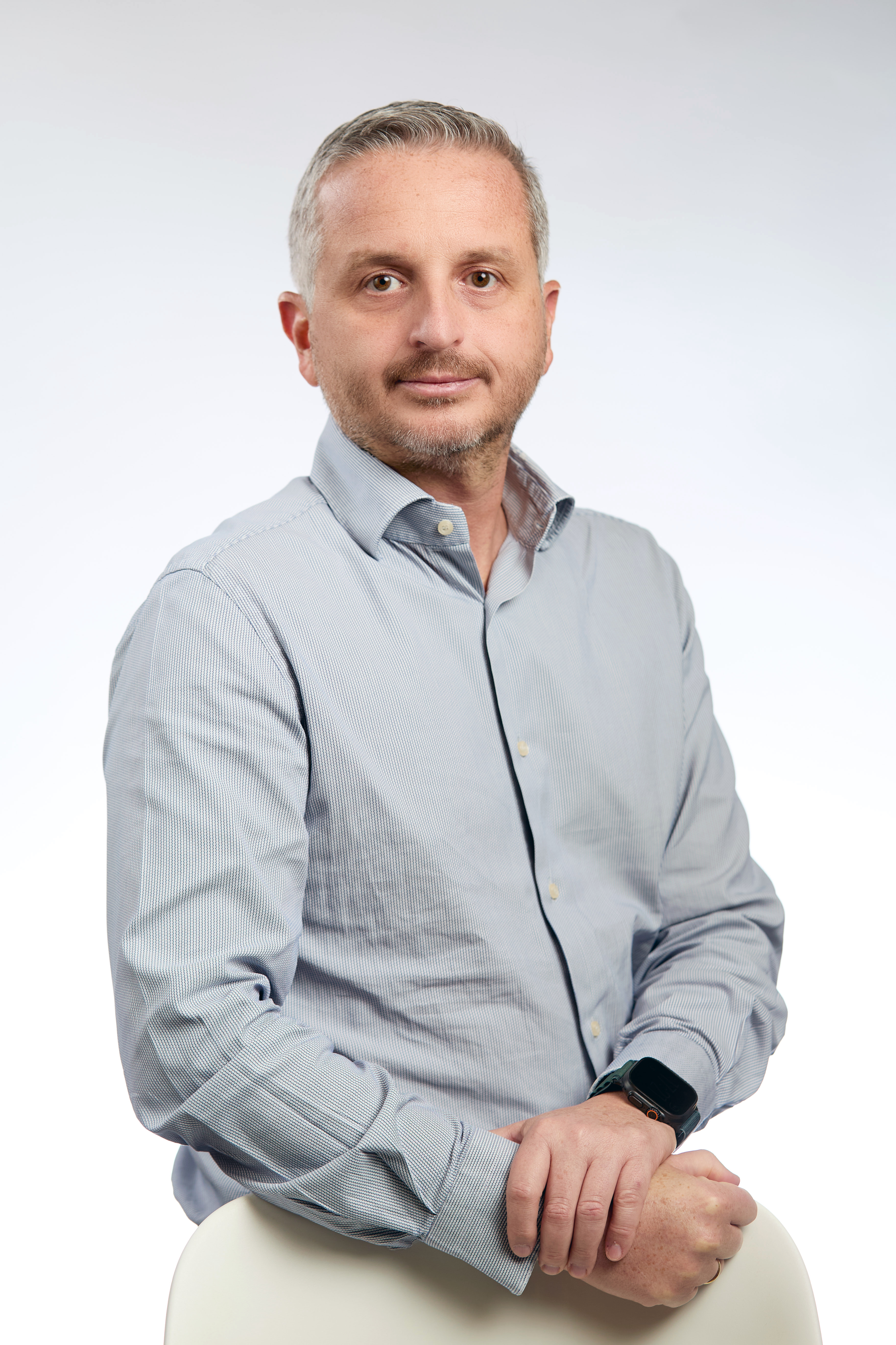 Αλλαγή ηγεσίας στο Public Group: Ο Ρόμπυ Μπουρλάς ολοκληρώνει έναν επιτυχημένο μετασχηματισμό – Νέος CEO ο Δημήτρης Γαλάνης-1