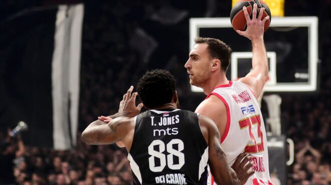 εδεσε-κόμπο-τον-μιλουτίνοφ-563659327