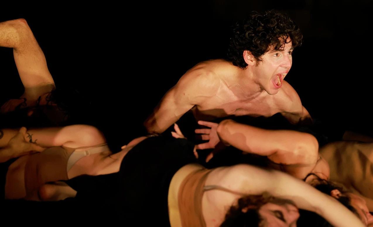 «Δεν με γοητεύει ιδιαίτερα η ιδέα του ασκητισμού στην τέχνη»-1