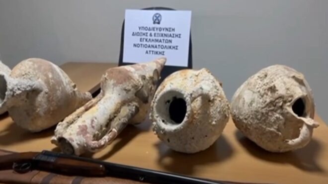 ο-φορτηγατζής-με-τους-αμφορείς-του-5ου-α-563673103