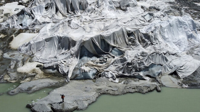 εξαφανίζονται-οι-παγετώνες-της-ελβετ-563685103