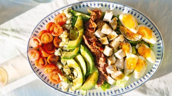 σαλάτα-cobb-η-αμερικανική-χωριάτικη-563657554