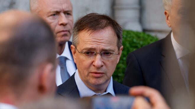 στην-κωνσταντινούπολη-η-ρωσική-αντιπ-563644798