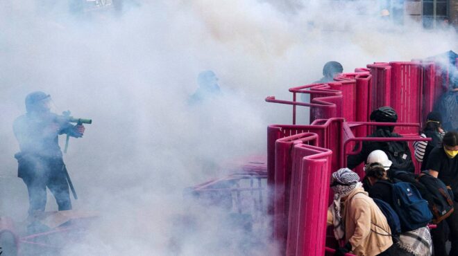 λος-αντζελες-τρίτη-ημέρα-διαδηλώσεων-563655286