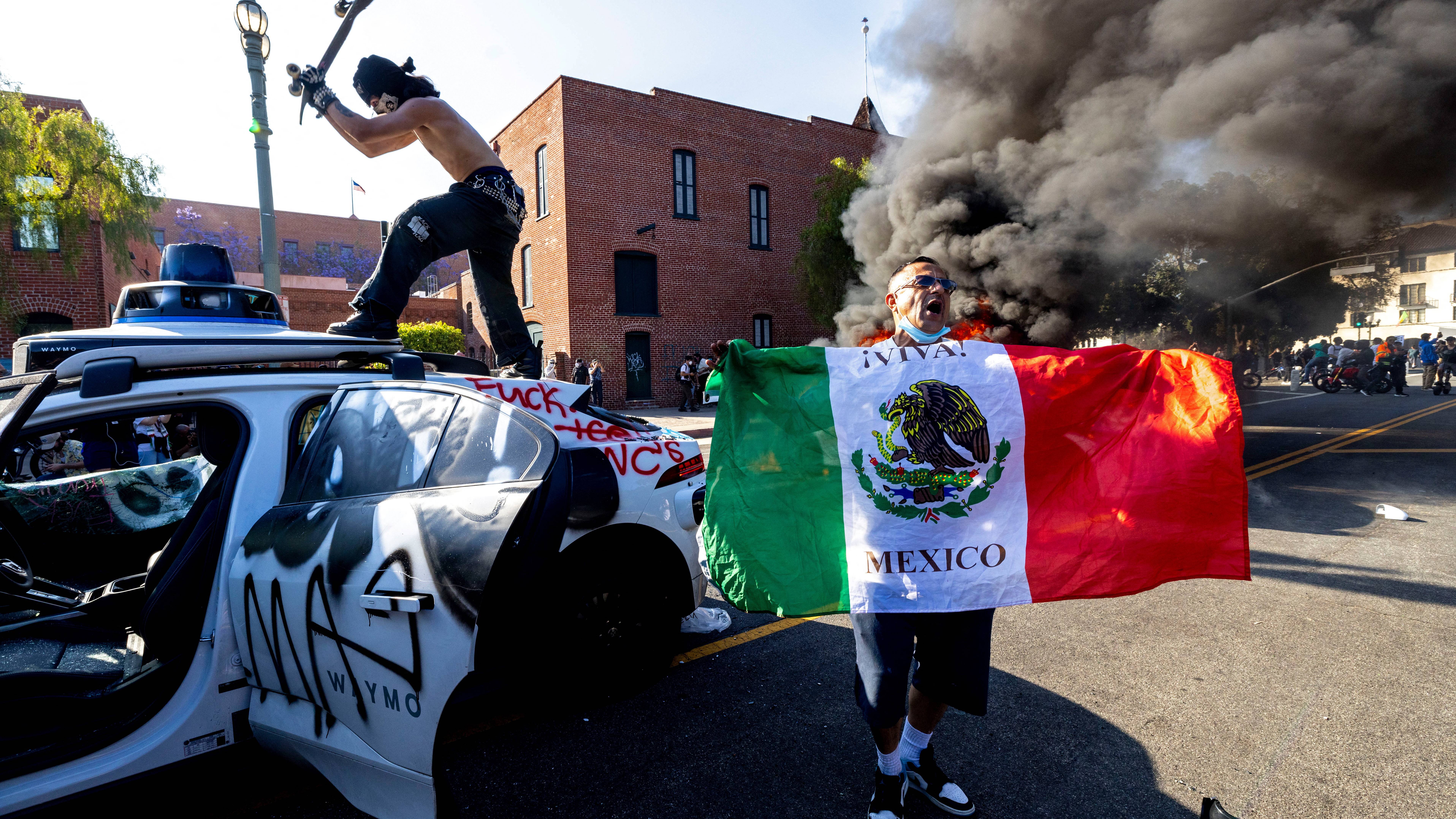 Λος Αντζελες: Τρίτη ημέρα διαδηλώσεων κατά των συλλήψεων μεταναστών-1