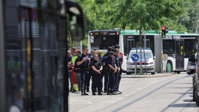 τρόμος-στην-αυστρία-ενοπλος-σκόρπισε-563656240
