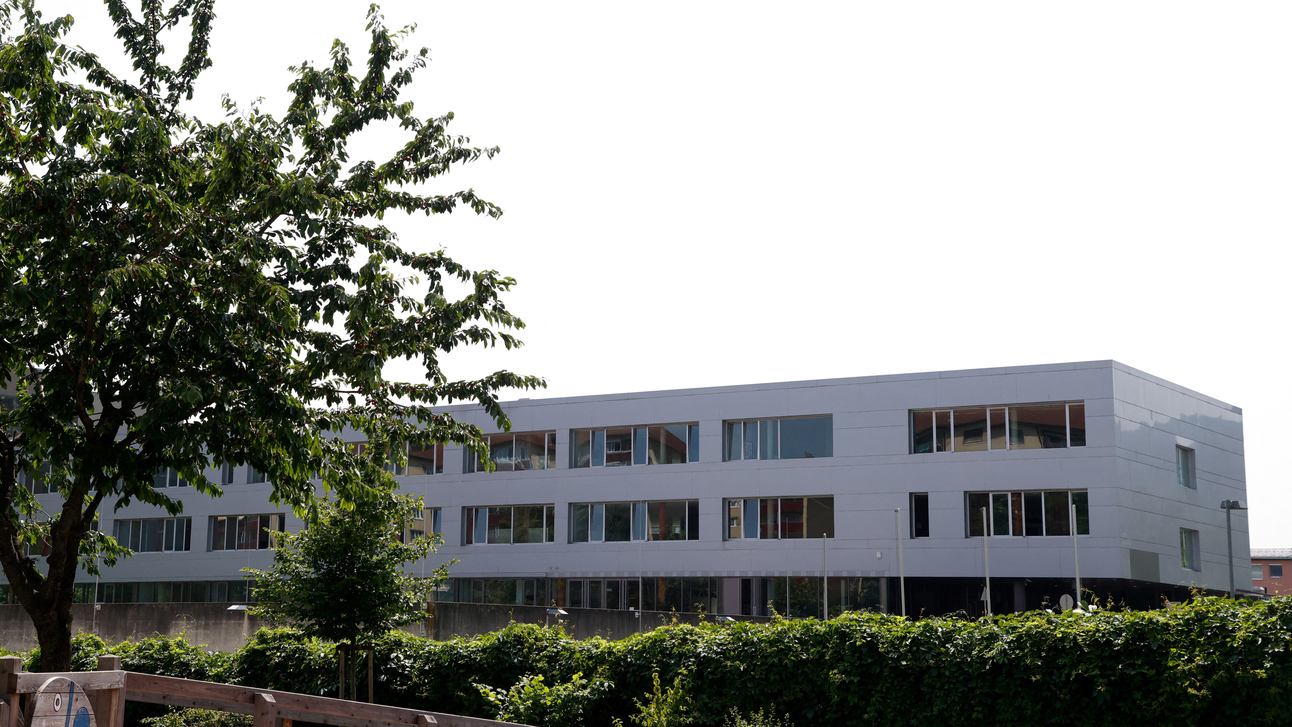 Τρόμος στην Αυστρία: Ενοπλος σκόρπισε τον θάνατο σε σχολείο – Τι γνωρίζουμε για τον δράστη-1