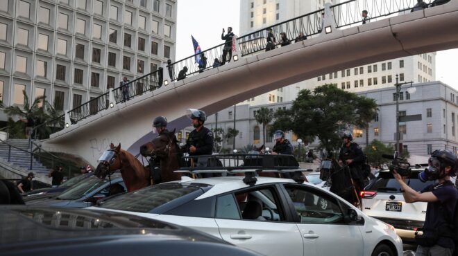 ο-τραμπ-οι-διαδηλώσεις-και-το-πείραμα-563657749