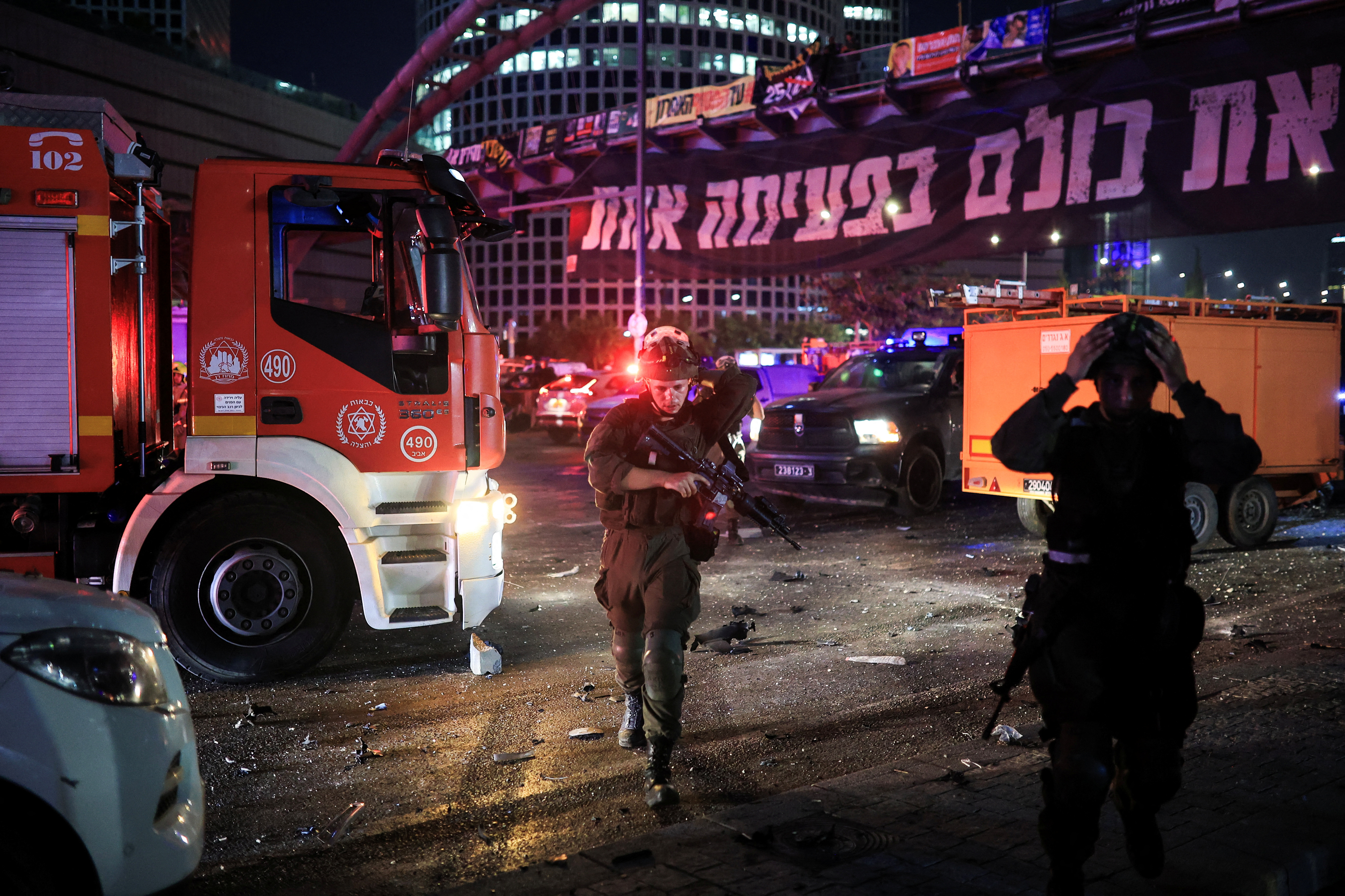 Ισραήλ και Ιράν σε τεντωμένο σκοινί – Τουλάχιστον τρεις νεκροί από τα αντίποινα της Τεχεράνης-2