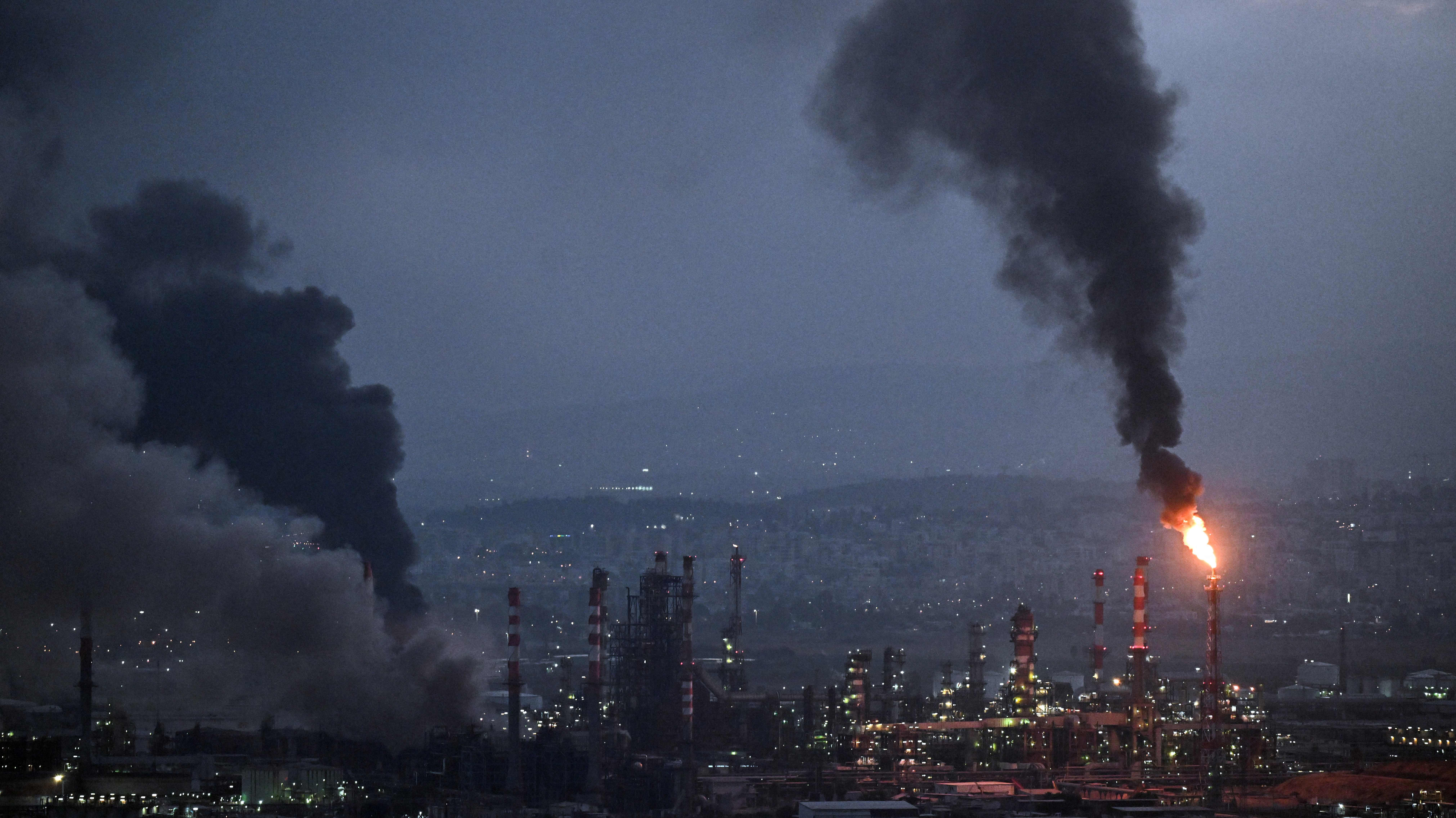 Σε «σπιράλ» επιθέσεων Ισραήλ και Ιράν-4