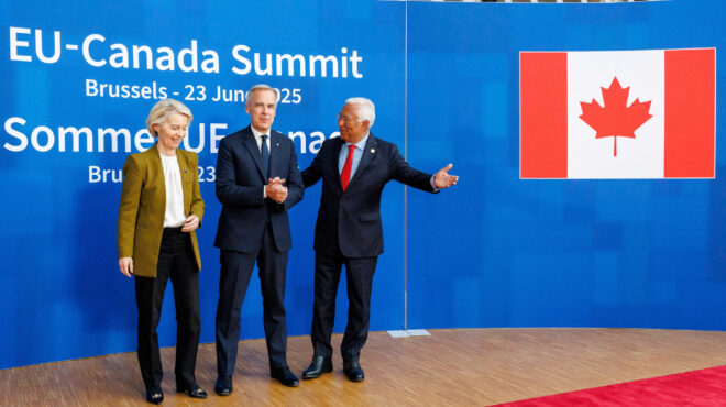 καναδάς-και-ε-ε-ενώνονται-αμυντικά-μ-563679001