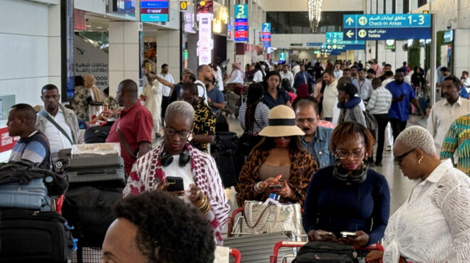 κατάρ-ηαε-χάος-στο-αεροδρόμιο-της-ντ-563679541